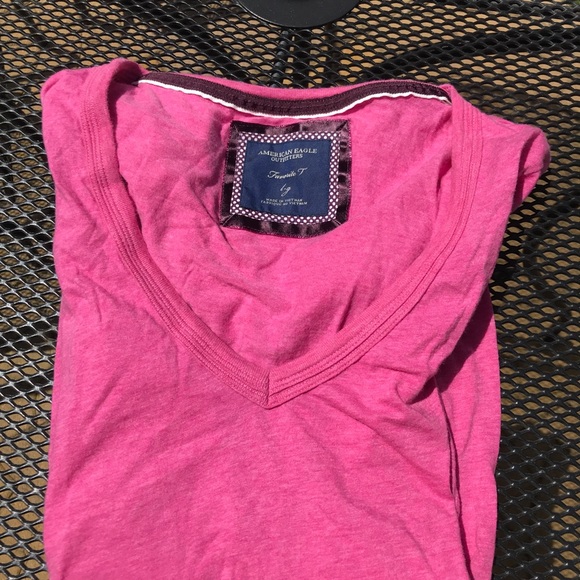 American Eagle simple T-shirt - Picture 4 of 4